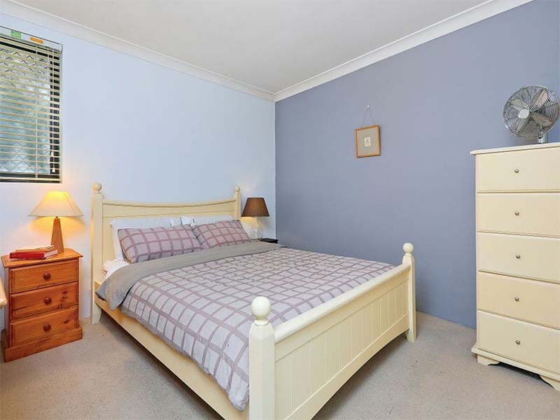 Chippendale Auction Bidding - Bedroom