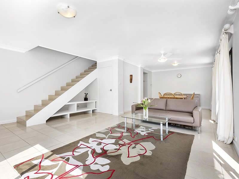 Clovelly Beach Auction Bidding - Living
