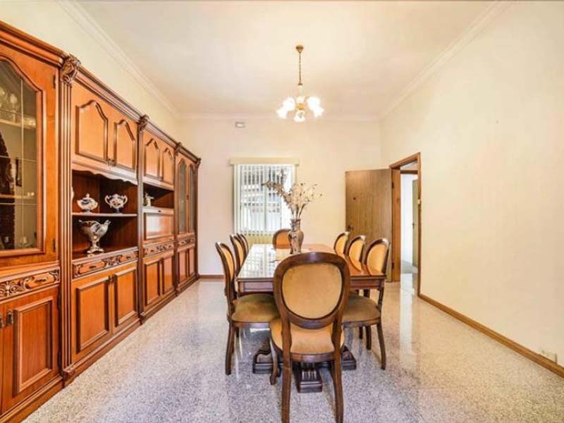 Queens Park Auction Bidding - Dining Room